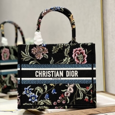 Christian Dior Shopping Bags